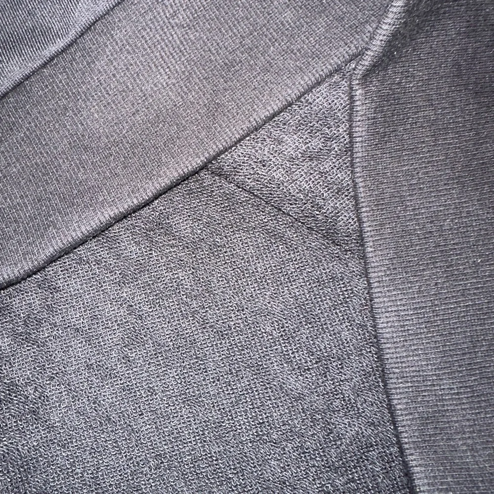 Crew neck - Picture 2 of 4